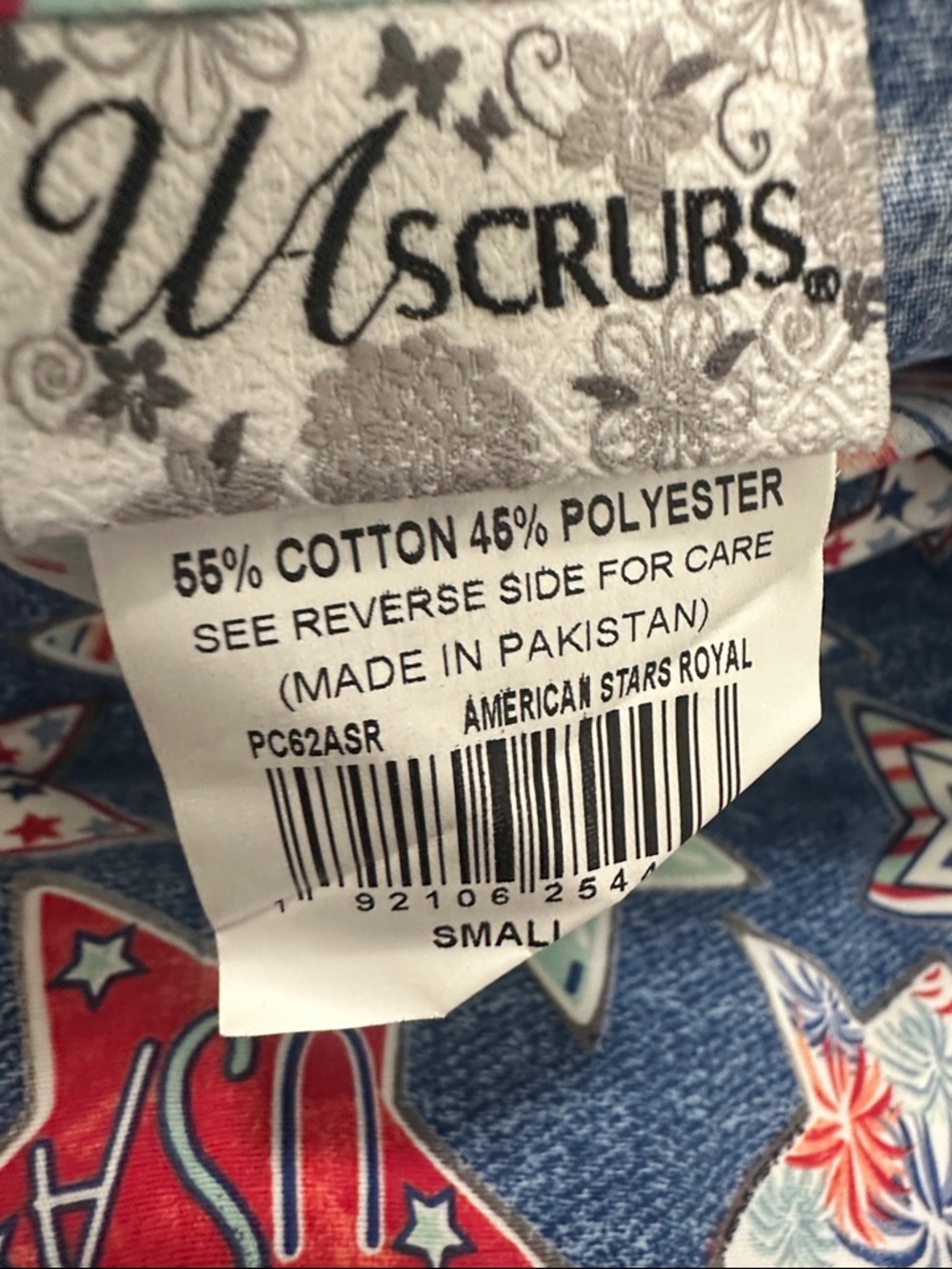 ๐ก Bundle of 2 NWOT Patriotic Scrub Tops Size XS/S - Picture 2 of 3